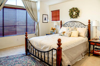 1136 E Hiddenview Dr-018