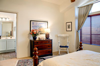 1136 E Hiddenview Dr-019